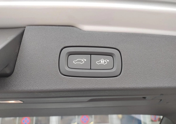 Volvo V60 cena 139900 przebieg: 24387, rok produkcji 2021 z Łomianki małe 667